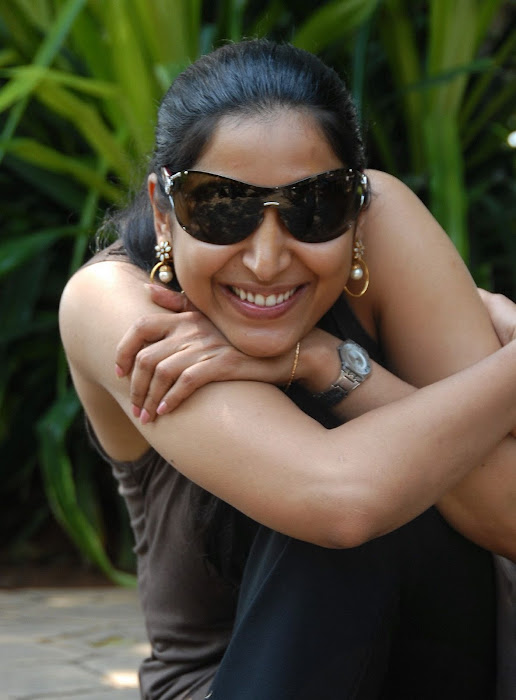 padma priya shoot actress pics
